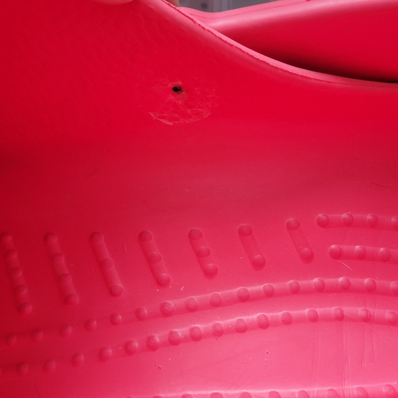 Crocs display - Picture 4 of 4